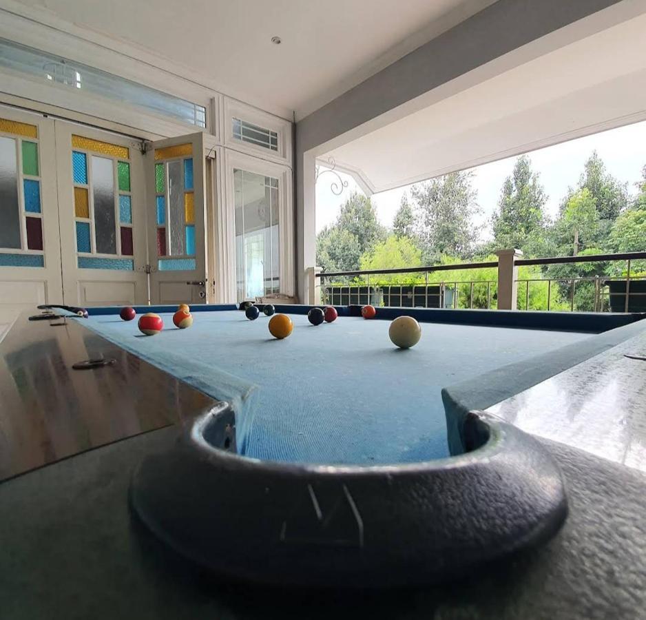 Villa 360 Lembang Exterior foto
